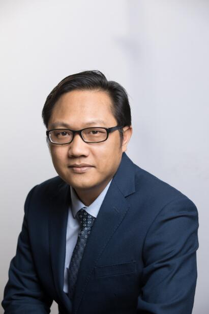 李英波
